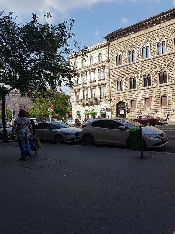 Balazs Apartment - Oktogon Budapest Eksteriør billede